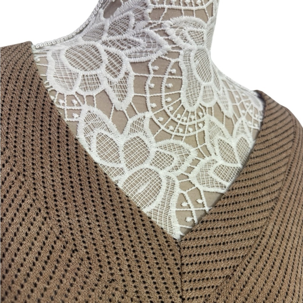 Maurices Brown Textured Long Sleeve Top - Picture 4 of 8